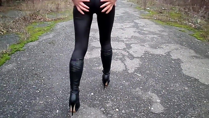 Combinaison De Bottes Et De Leggings Sur Point