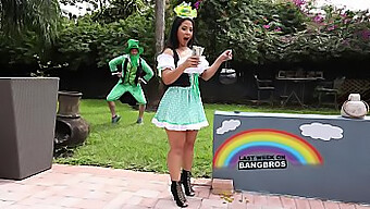 ویدیوی جدید Bangbros، نوجوان و میلف های ۱۴ مارس ۲۰۲۰ را نشان می دهد