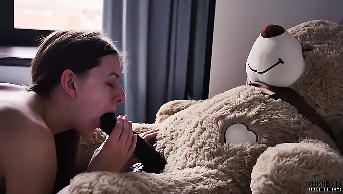 The Top Picks Of 2018 On Plushies Tv Featuring A Girl Pleasuring Herself In A Dorm