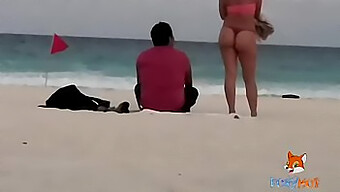 Pasangan Amatir Mengeksplorasi Fantasi Cuckold Di Pantai